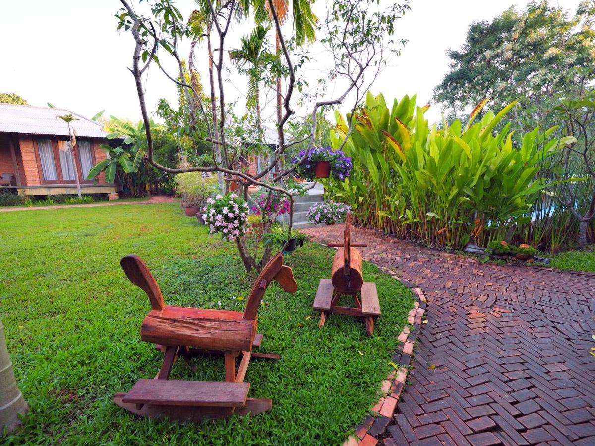 Baansuk Sukhothai Resort Exterior foto