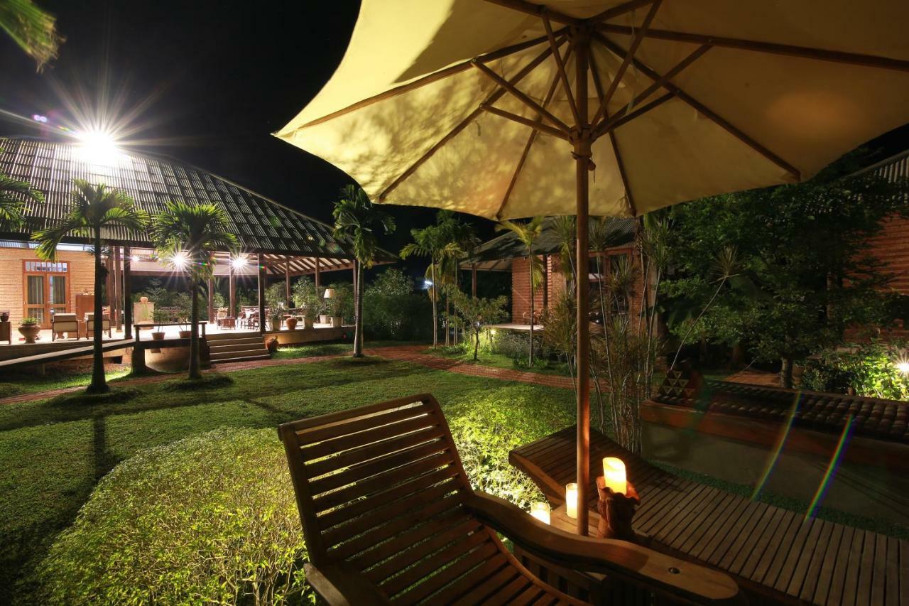 Baansuk Sukhothai Resort Exterior foto